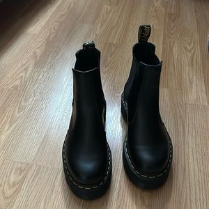 DR. MARTENS 2976 Quad Platform Black Womens Chelsea Boots